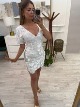 Cargar imagen en el visor de la galería, ISALIA - Vestido corto blanco