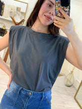 Cargar imagen en el visor de la galería, ERNESTINA - Blusa sin mangas