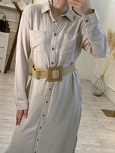 Cargar imagen en el visor de la galería, FANY - Vestido midi camisero beige
