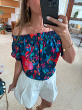 Cargar imagen en el visor de la galería, PANDORA - Blusa azul oscuro estampada