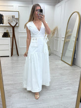 Cargar imagen en el visor de la galería, ANITTA - Maxi vestido blanco