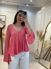 Cargar imagen en el visor de la galería, GIOVANNA - Blusa salmón manga larga