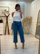 Cargar imagen en el visor de la galería, SIMONE - Blusa blanca