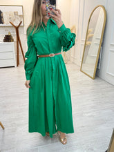 Cargar imagen en el visor de la galería, BALTAZARA - Maxi vestido verde tipo camisero