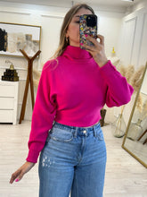 Cargar imagen en el visor de la galería, CYBELE - Sueter fucsia