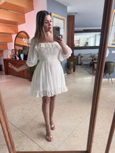 Cargar imagen en el visor de la galería, YOLIS - Vestido corto blanco