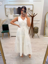 Cargar imagen en el visor de la galería, PERLA - Maxi vestido blanco