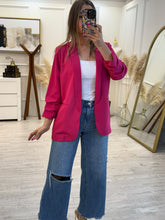 Cargar imagen en el visor de la galería, COREEN - Blazer fucsia