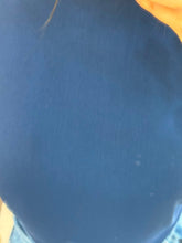 Cargar imagen en el visor de la galería, BRENNEN - Blusa azul petróleo
