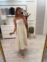 Cargar imagen en el visor de la galería, IVANNA - Maxi vestido hueso tirantes