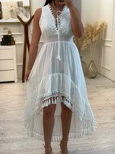 Cargar imagen en el visor de la galería, ARIADNA - Maxi vestido blanco flecos