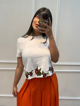 Cargar imagen en el visor de la galería, IANTHE - Blusa con detalle floral