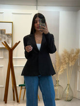 Cargar imagen en el visor de la galería, EVERLY - Blazer negro