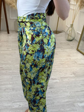 Cargar imagen en el visor de la galería, ÁGAVE – Falda floral azul y amarilla