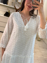 Cargar imagen en el visor de la galería, BENEDICTA - Maxi vestido blanco
