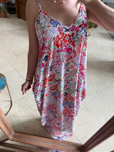 Cargar imagen en el visor de la galería, CLEOTILDE - Maxi vestido estampado tirantes