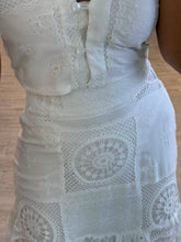 Cargar imagen en el visor de la galería, HEIDI - Set blusa y falda blancos